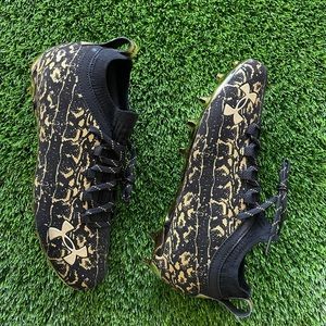 Under Armour Spotlight Lux 2.0 Suede- Black & Gold